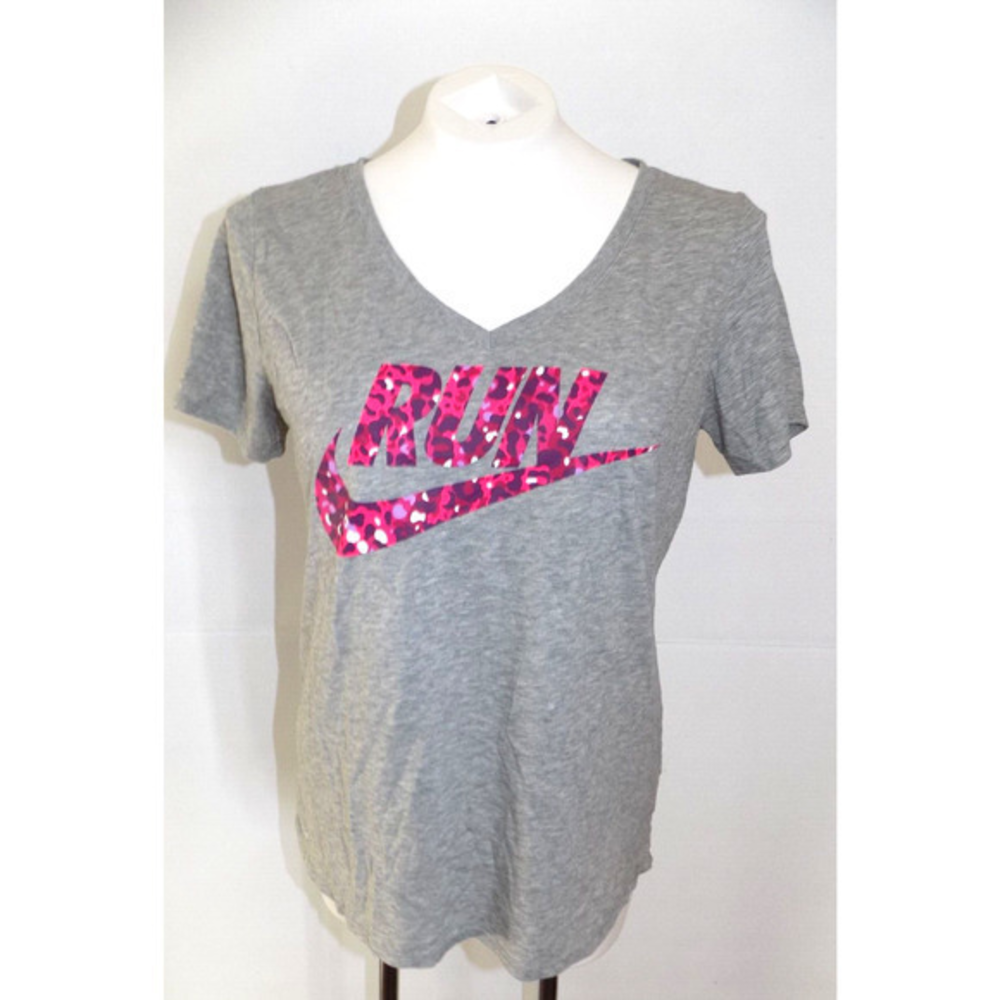 Nike Dri-FIT‎ Womens L Gray RUN Graphic V-Neck T-Shirt Pink Leopard Swoosh